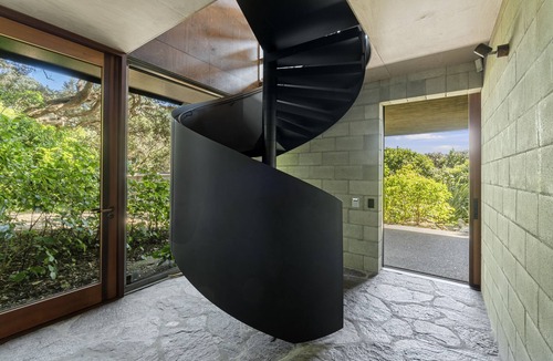 Piha House | Kawakawa House - Piha Holiday Home