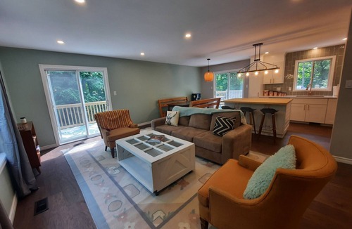 North Kawartha Cottage | Kawartha Forest Spa Cottage w/Hot Tub & Sauna