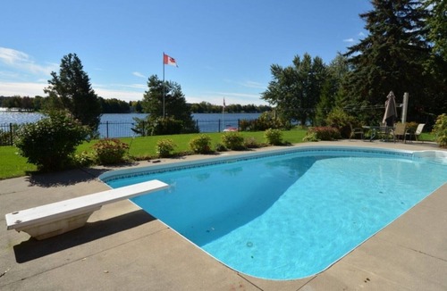 Peterborough Cottage | Kawartha Lake Cottage Winter Rental