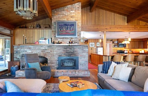 Irondale Cottage | Kawartha Lakes Private Lakefront Estate