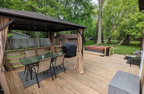 Bay City House | Kawkawlin River Home