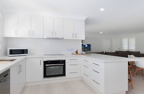 North Creek Villa | Kay's Hideaway - Stylish Downtown Getaway