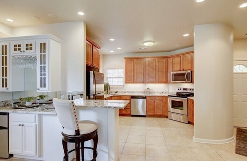 Mid America Condo | KAY'S "NO REGRETS" LOADED & LUXURIOUS 2/2 VILLA! NO STEPS! LAKE DISTRICT