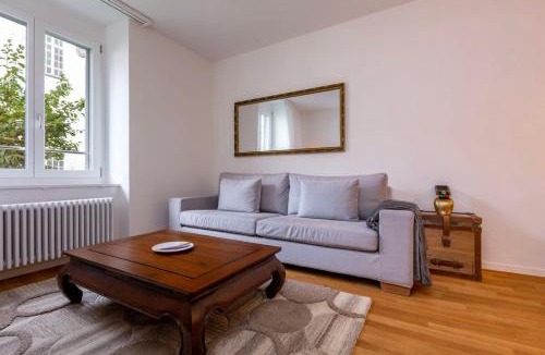 Werd Apartment | KAYA Zurich Apartment 1A - Downtown 2BR Deluxe Apt
