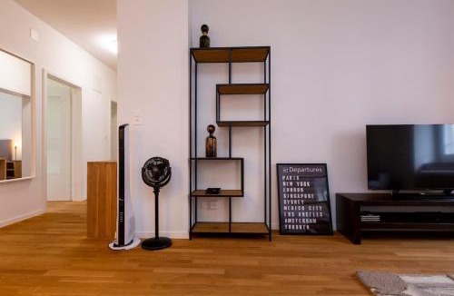Werd Apartment | KAYA Zurich Apartment 1A - Downtown 2BR Deluxe Apt