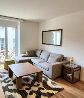 Werd Apartment | KAYA Zurich Apartment 2A - Downtown 2BR Apt with Balcony