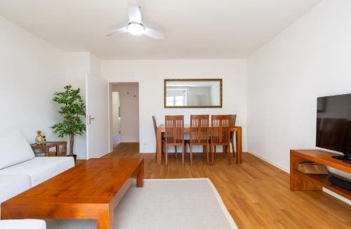 Werd Apartment | KAYA Zurich Apartment 2B - Downtown 2BR Deluxe Apt