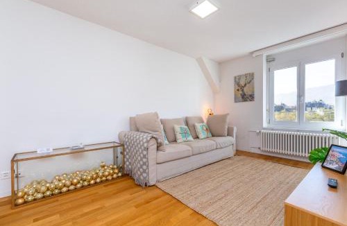 Werd Apartment | KAYA Zurich Apartment 5B - Downtown 2BR Deluxe Loft Apt