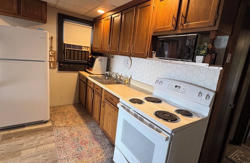 Long Lake Cabin | Kayak & Fire Pit! Sleeps 9!
