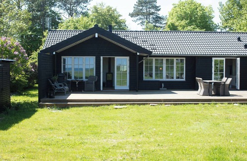 Klint House | Kayak, fish and enjoy the sea view