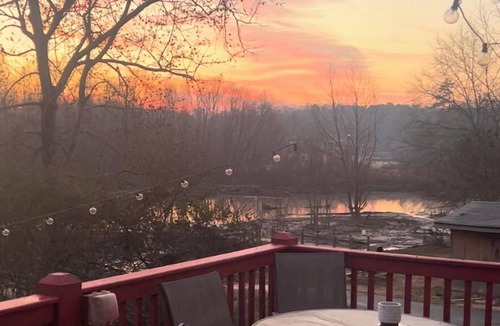 Jackson Cottage | Kayak, Grill, Fishing, Firepit