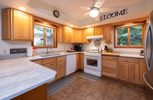 Hamilton House | Kayak Home #7