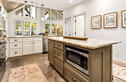 Enchanted Oaks House | Kayak, Paddleboard, Firepit
