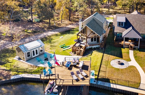 Enchanted Oaks House | Kayak, Paddleboard, Firepit