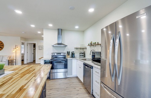 Osage Beach Apartment | Kayaks, Boat Slip, Game Room, Calm Cove, great loc