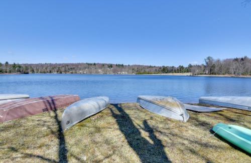 Ellenville Apartment | Kayaks & Canoes: Lake-View Retreat in Ellenville!