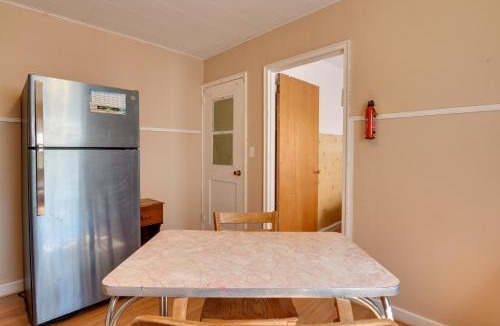Ellenville Apartment | Kayaks & Canoes: Lake-View Retreat in Ellenville!