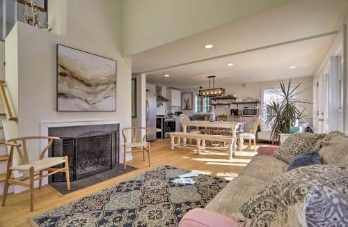 Kenyon House | Kayaks, Deck & Pond Access: Rhode Island Retreat!