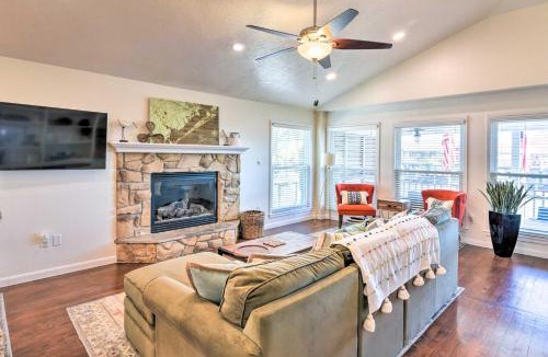 Jamaica Beach House | Kayaks & Dock: Waterfront Gem in Jamaica Beach!