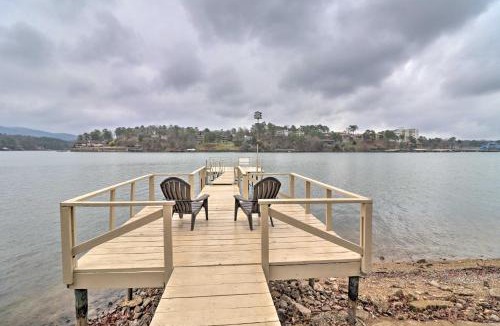 Rockwell House | Kayaks, Dock: Waterfront Escape on Lake Hamilton!