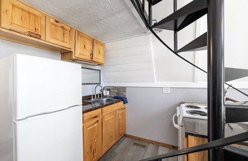 Lampe Cabin | Kayaks, Lake Access, Firepit, Pet Friendly, Dogwood Canyon
