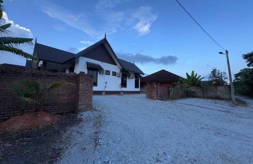 Bukit Payong House | KaySue Twin Villa