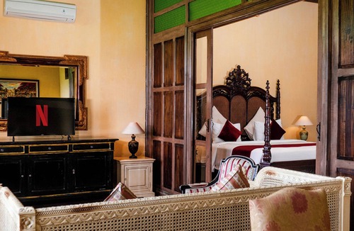 Salatiga Hotel | Kayu Arum Resort