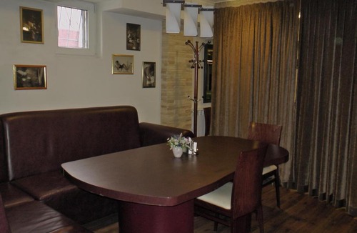 Klin Hotel | Kayut-Companiya Hotel