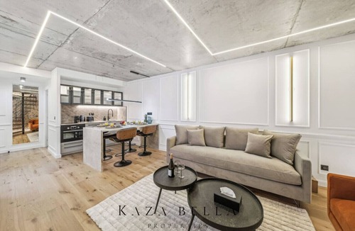 Malakoff Apartment | Kaza Bella – Paris Brancion | House with Jacuzzi