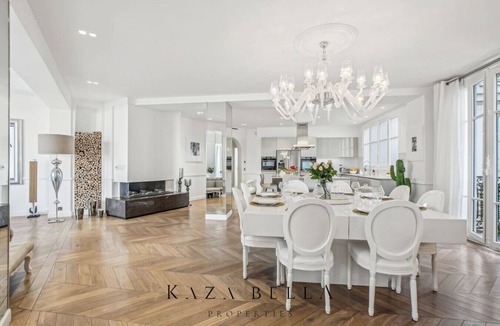 16th Arrondissement Apartment | KAZA BELLA - Trocadero, amazing Eiffel tower view