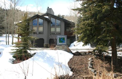 Deer Valley House | KBM Resorts Boulder Creek Beautifully updated Easy Walk to Main St Close to Deer Valley Hot Tub Gas Fireplace BCC-1101