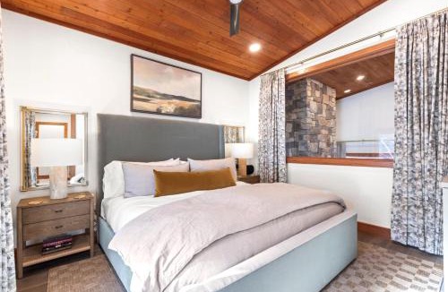 Deer Valley House | KBM Resorts Boulder Creek Beautifully updated Easy Walk to Main St Close to Deer Valley Hot Tub Gas Fireplace BCC-1101
