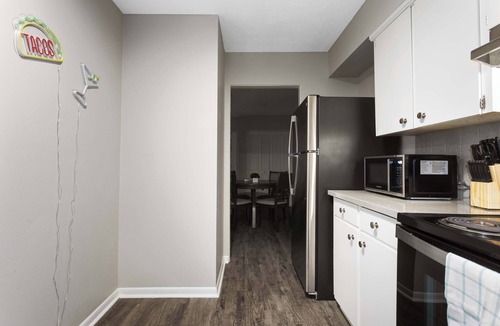 Rosedale Apartment | KC Apartment: Family-Friendly with Free Parking!