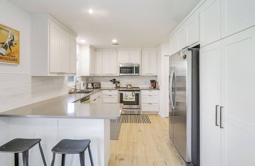 Prairie Village House | KC Home Base Near Arrowhead & Meadowbrook Park