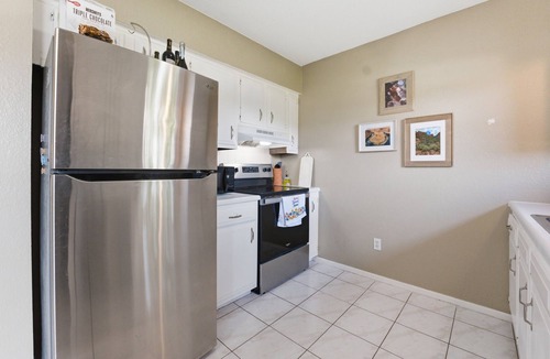 Terrace Lake Gardens House | KC Retreat – 9 Minutes to Soccer Stadium!