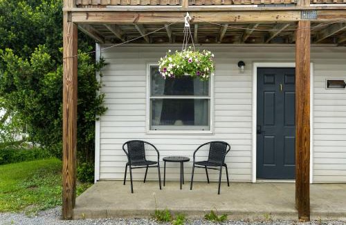 East Springfield Hotel | KC's Corner Motel