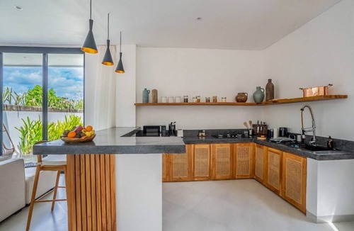 Padonan Villa | Kecubung Villa - Three Bedroom Villa, Sleeps 6