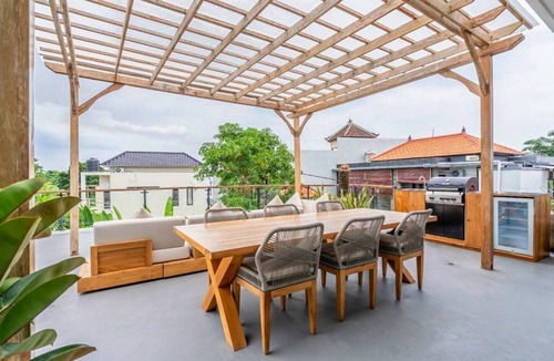 Padonan Villa | Kecubung Villa - Three Bedroom Villa, Sleeps 6