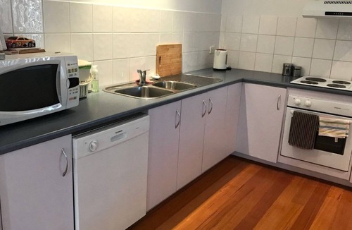 Cowes Apartment | Kedah Central Retreat