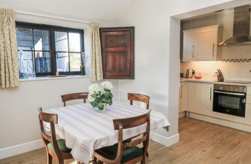 West Knoyle House | Keepers Cottage