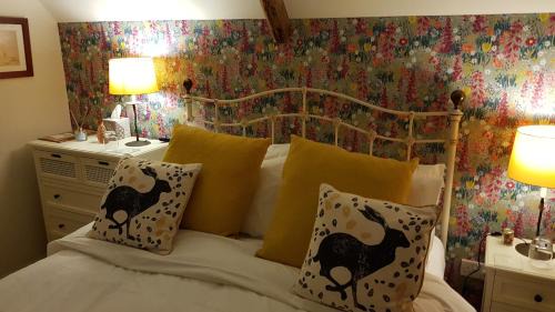 Holt Bed & Breakfast | Keepers Cottage Guest House