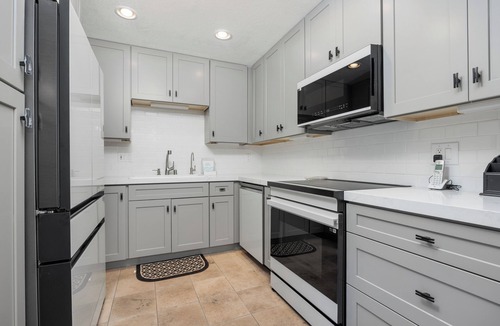 Solana Beach House | Keepin' It Real - Racetrack Location with A/C