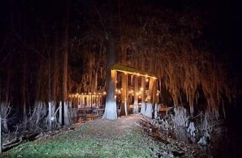Uncertain Boat Rental | Keepin It Reel on Caddo Lake (Houseboat)