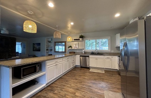 Laie House | Kekela Nui Beachfront - Steps to beach + AC!