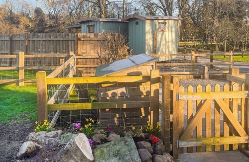 Easterside Apartment | Keldholme Shepherds Hut Two - UK48621