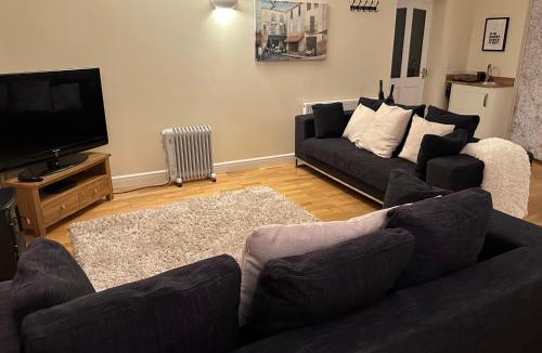 Quenington House | Kellsboro Corner