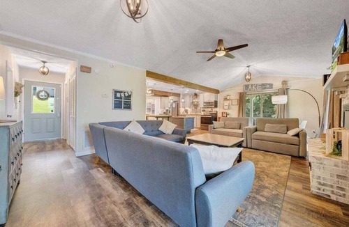 Penhook House | Kelly Kove - Beach Area Sleeps 14, Private Dock, Pet Friendly