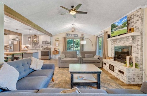 Penhook House | Kelly Kove - Beach Area Sleeps 14, Private Dock, Pet Friendly