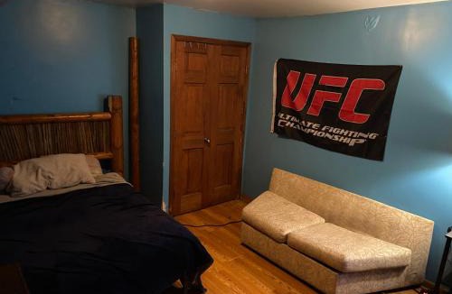 Downtown Baltimore House | Kelly Lodging