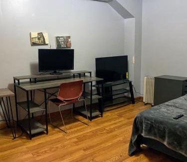 Downtown Baltimore House | Kelly Lodging